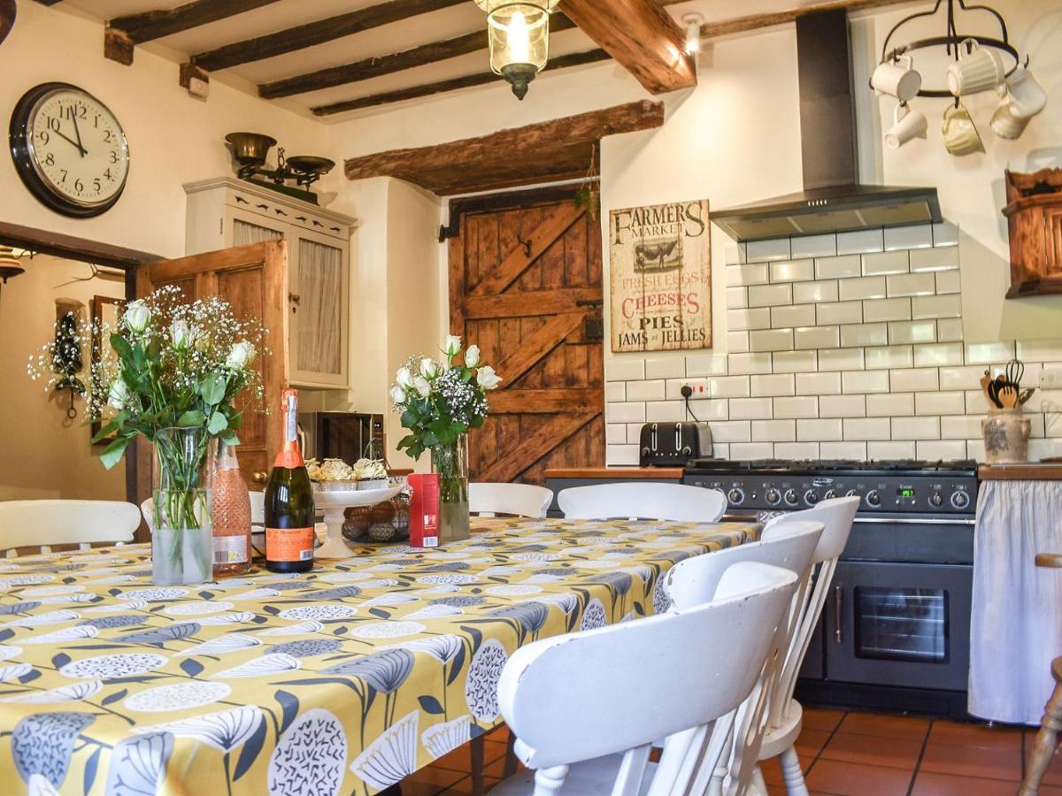 Lea Hall Farmhouse Tissington Buitenkant foto